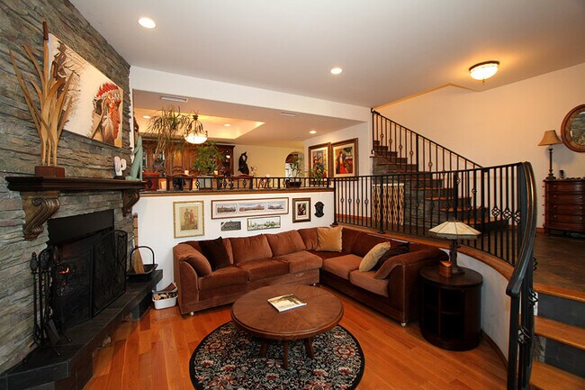 Building Photo - 5970 W 79th St