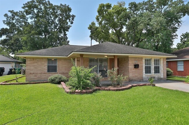 Building Photo - 10306 Oboe Dr