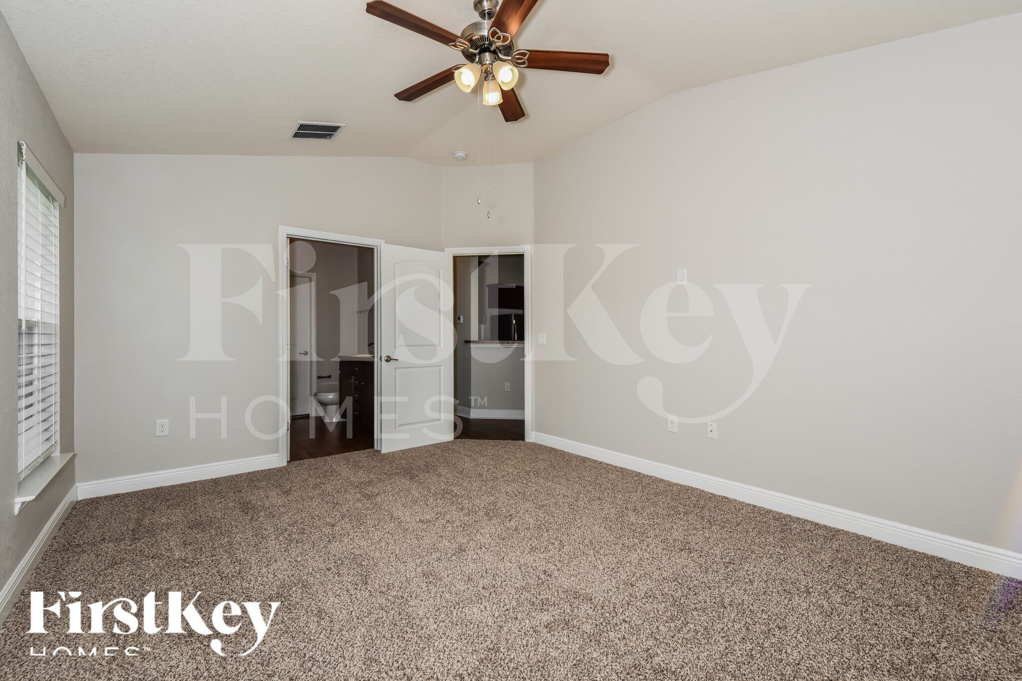 Building Photo - 2716 NW 3rd Ave