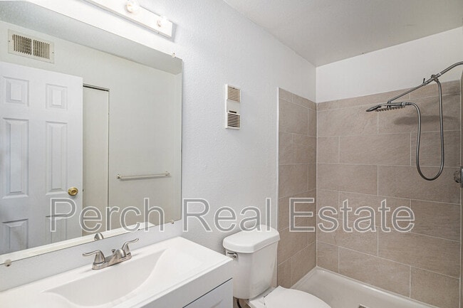 Building Photo - 14424 E Colorado Dr