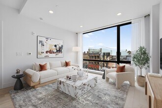 Building Photo - 139 Christopher Columbus Dr