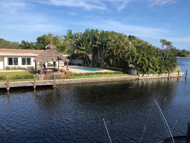 Building Photo - 1816 E Oakland Park Blvd