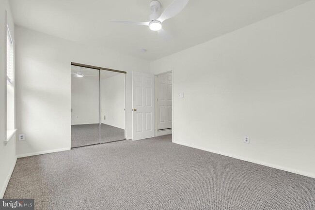 Building Photo - 503 Kossuth St