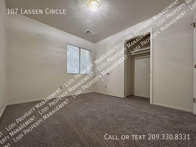 Building Photo - 107 Lassen Cir