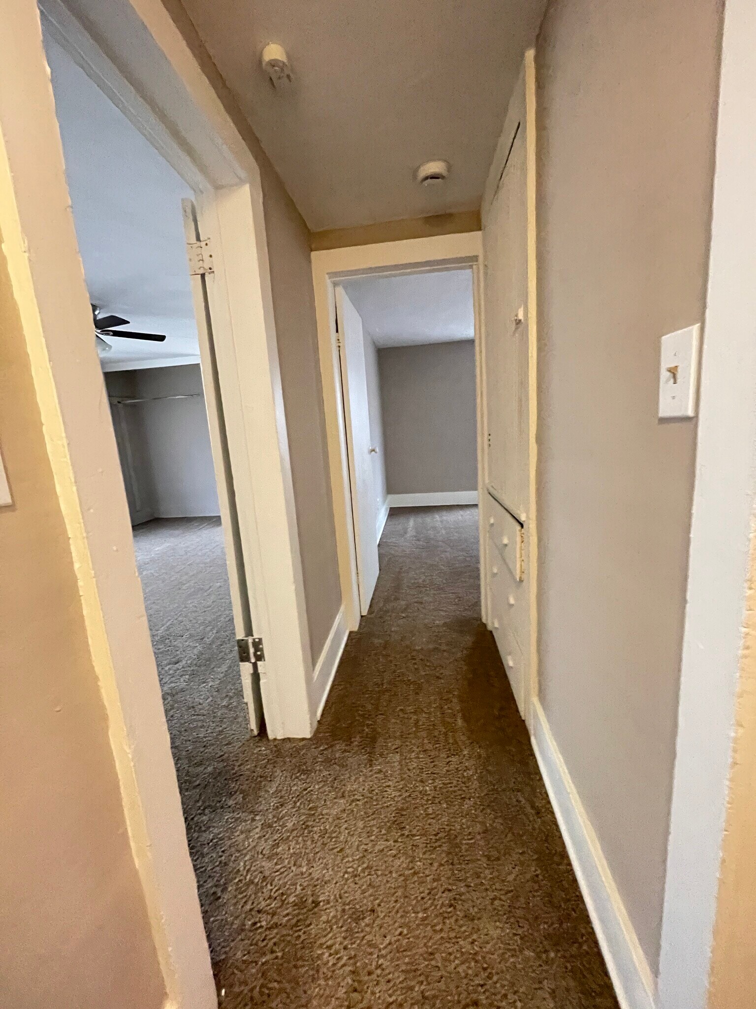 Building Photo - 16 Victory Ct