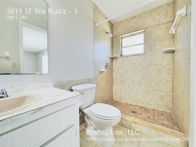 Building Photo - 3619 SE 9th Pl