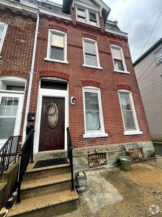 Building Photo - 127 N 12th St