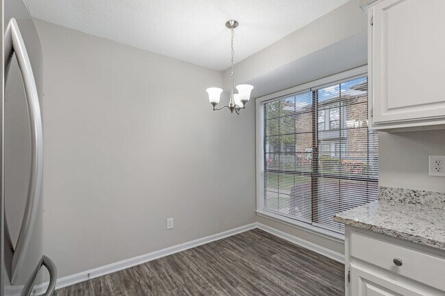 Building Photo - Discover Your Lakeside Oasis: 2 Bedroom Condo at Harris Lake