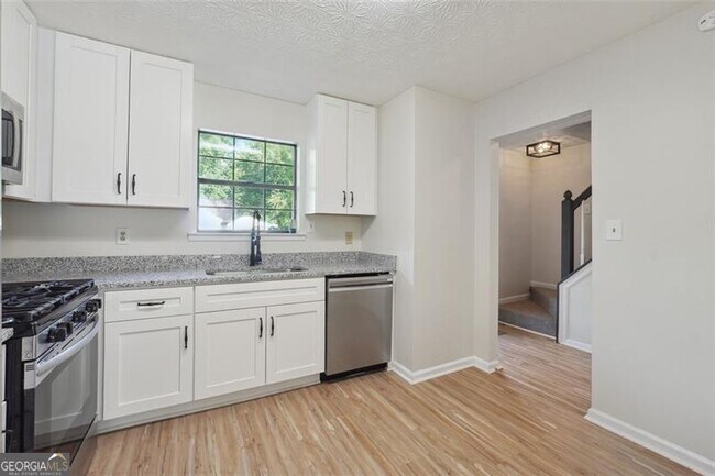 Building Photo - 1070 Travelers Trail