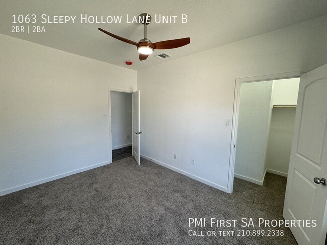 Building Photo - Brand new duplex unit available near Canyo...