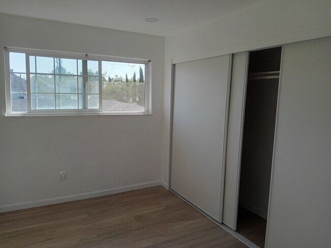 Building Photo - 48 Lester Avenue