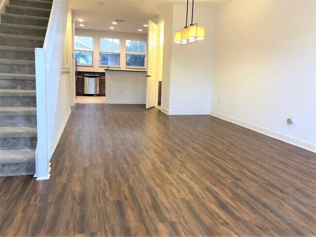 Building Photo - 810 Marina Del Ray Ln