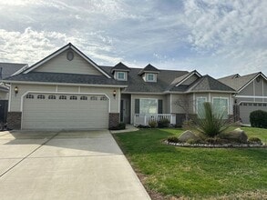 Building Photo - Well maintained home for rent in desirable...