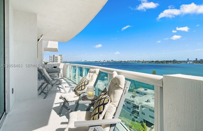 Building Photo - 7910 Harbor Island Dr