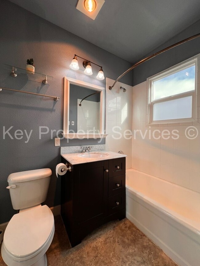 Building Photo - MOVE IN SPECIAL! Call for details. Charmin...
