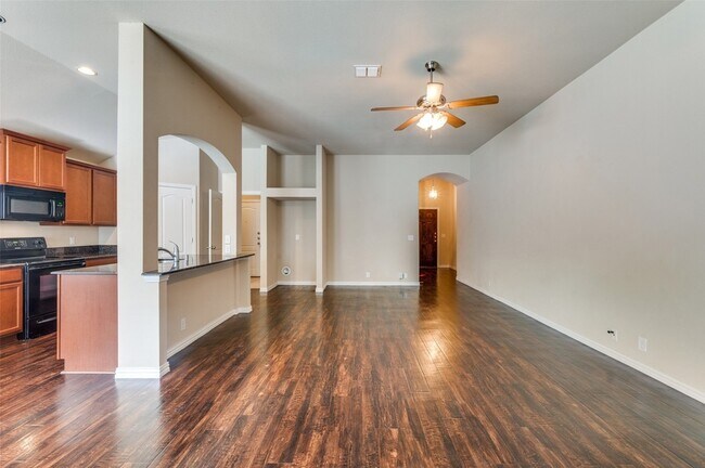 Building Photo - 4920 Lemon Grove Dr