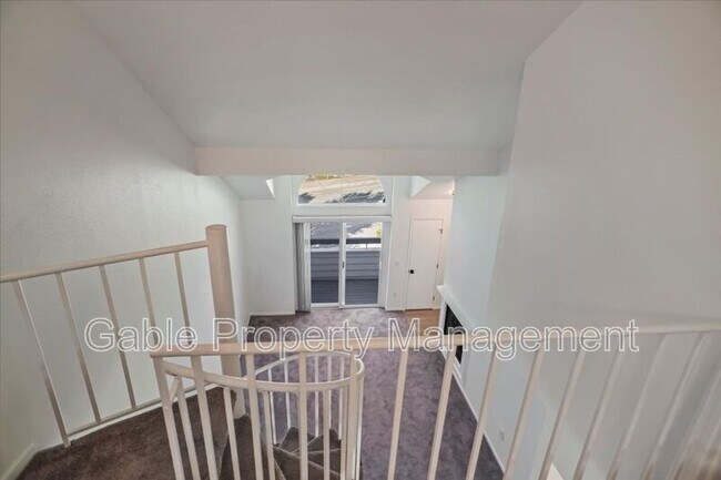Building Photo - 26941 Rainbow Glen Dr