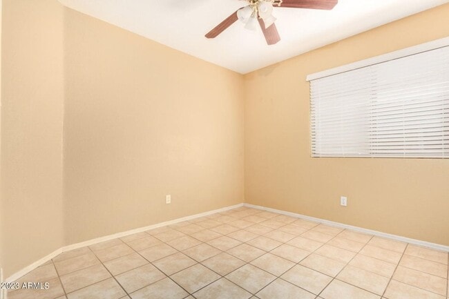 Building Photo - Move In Ready!  3 Bed, 2 Bath w/2 Car Garage