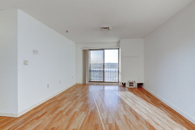 Building Photo - 90 Quincy Shore Dr
