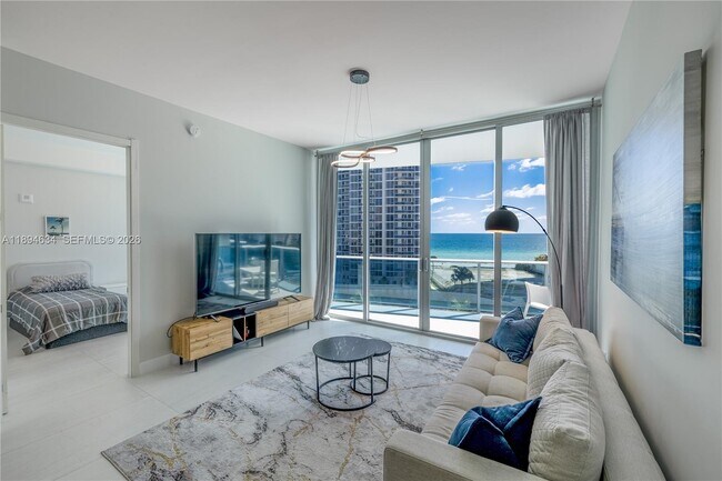 Building Photo - 17550 Collins Ave