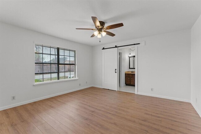 Building Photo - 209 E Rector St