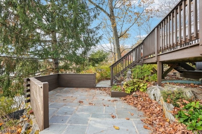 Building Photo - 197 Point Breeze Dr