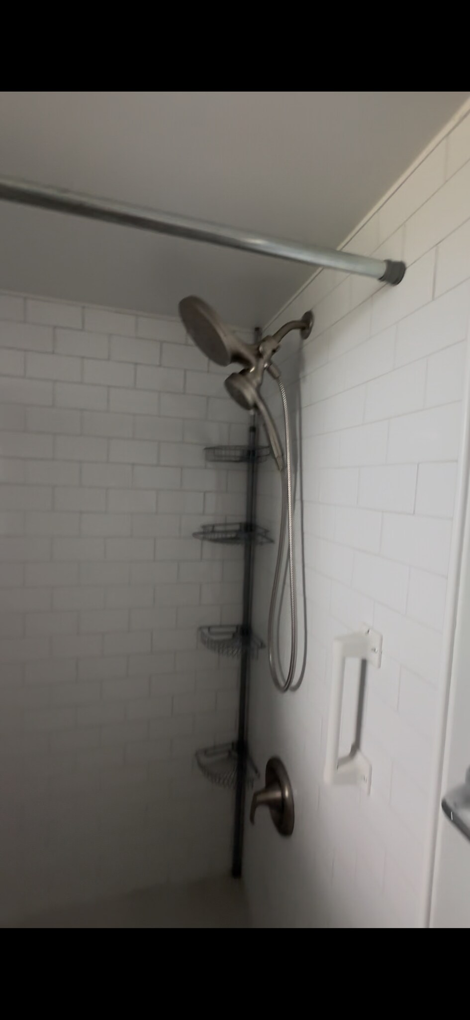 Bathroom Shower - 220 SW 9th Ave