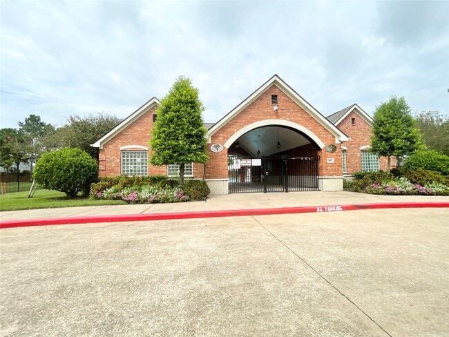 Building Photo - 16854 Carrollton Creek Ln