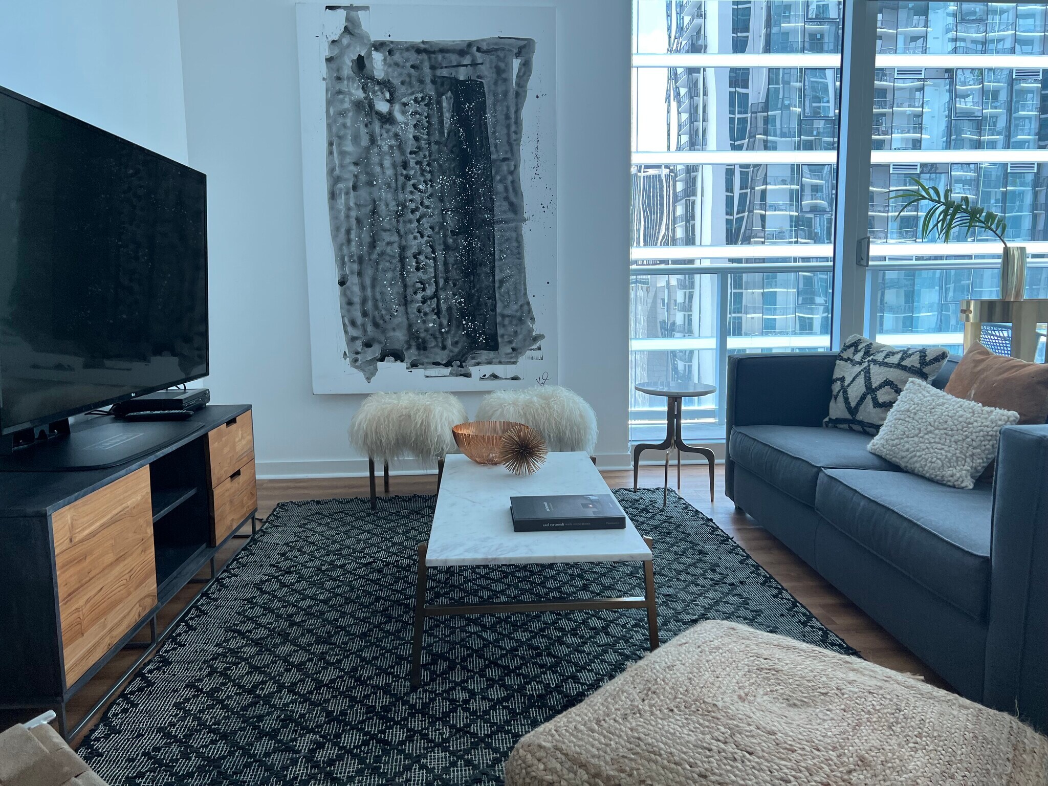 Building Photo - 300 S Biscayne Blvd