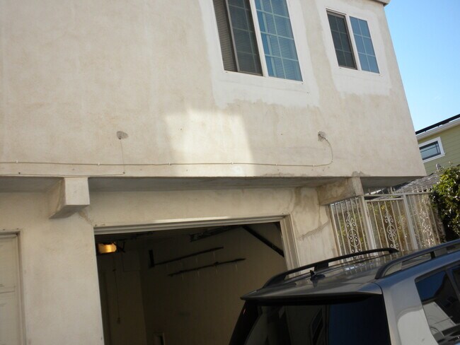 Building Photo - 4442 Estrella Ave