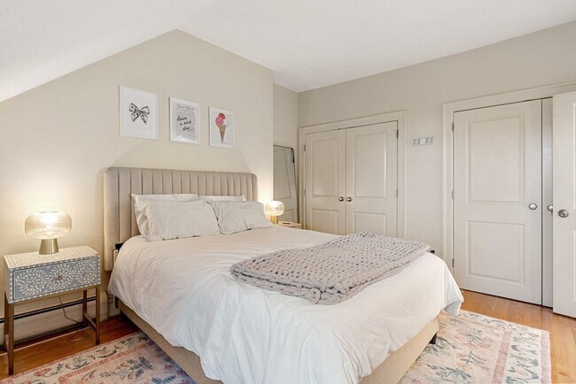 Building Photo - 70 Rutland St