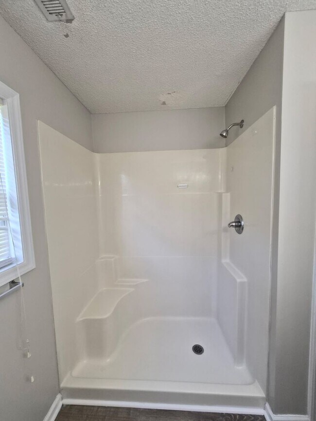 Building Photo - 3 bedroom 2 bath home in Foxtrace subdivision