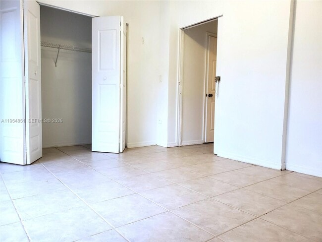 Building Photo - 120 SW 109th Ave