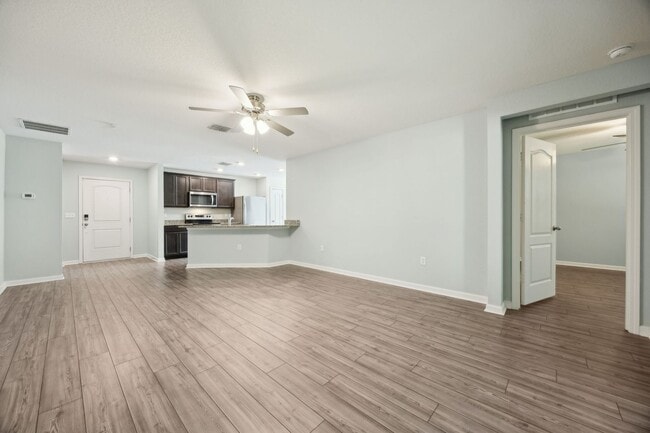 Building Photo - Adorable 3/2 in Lumber Creek