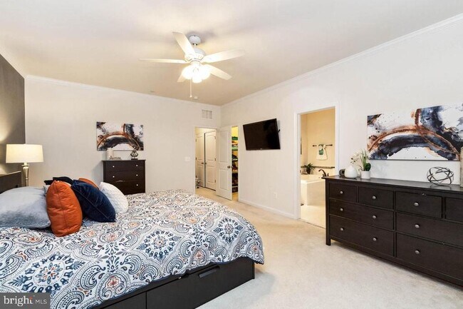 Building Photo - 24525 Glenville Grv Ter