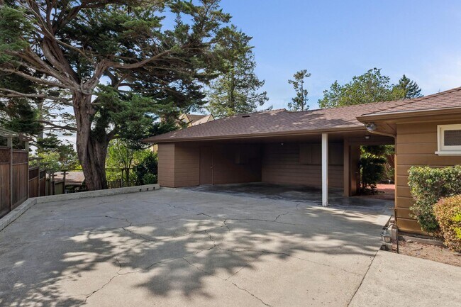Building Photo - 5960 McAndrew Dr