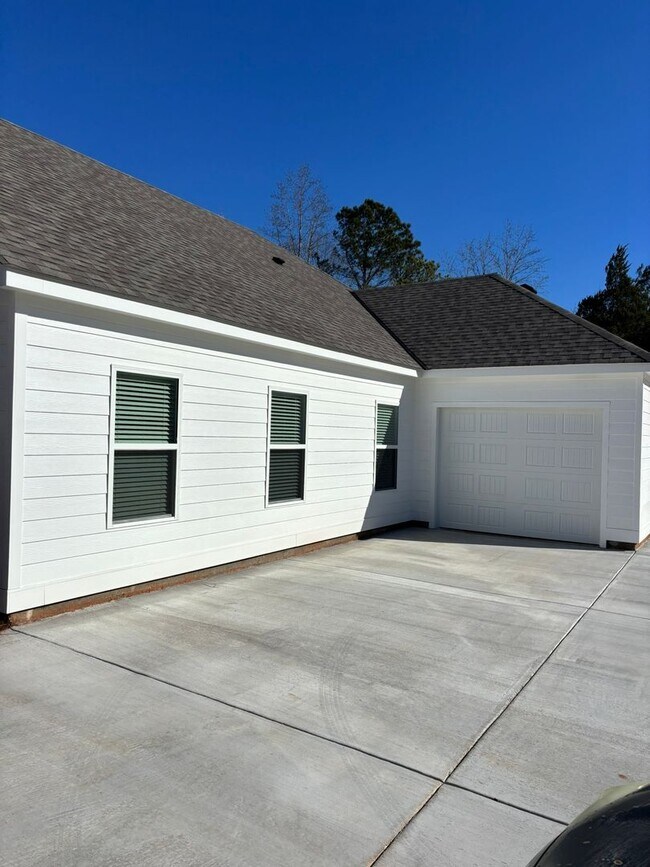 Building Photo - Modern Rental Home | Designed for Real Living