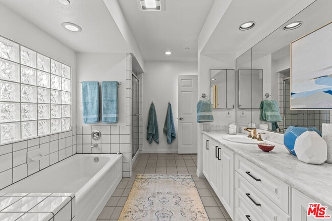 Building Photo - 12000 Goshen Ave