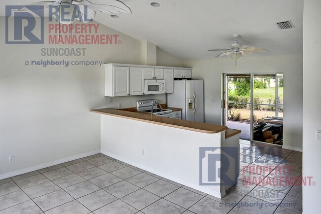 Building Photo - 230 Rotonda Blvd W