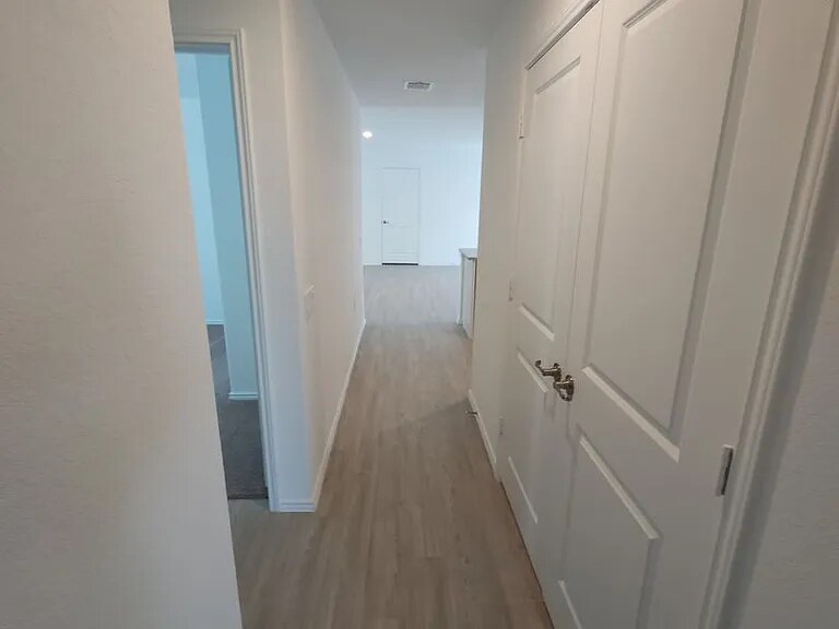 Building Photo - 1227 Art Wall Wy