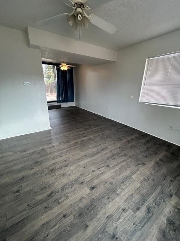 Building Photo - 2530 Taylor Ln