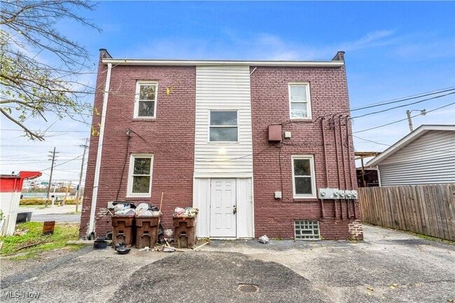 Building Photo - 4657 Warner Rd