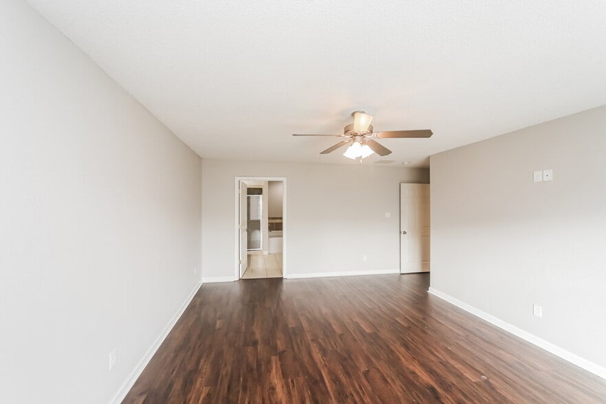 Building Photo - 4123 Chelsea Wood Cove