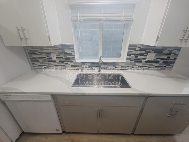 Building Photo - 1817 Cartmell St