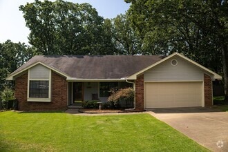Building Photo - Sherwood Oasis