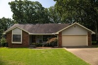 Building Photo - Sherwood Oasis