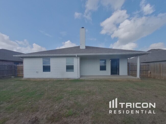 Building Photo - 12801 Carpenter Ln