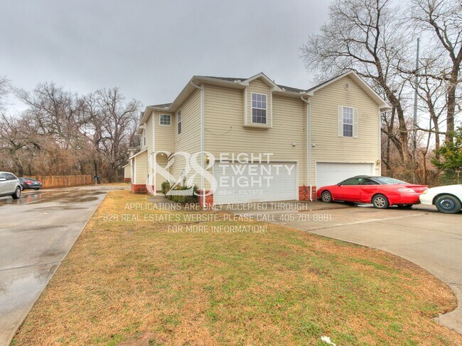 Building Photo - PRELEASING NOW FOR JULY 2026! Amazing 3 Bed/2.5 Bath/2-Car Garage Condo Minutes from Campus!