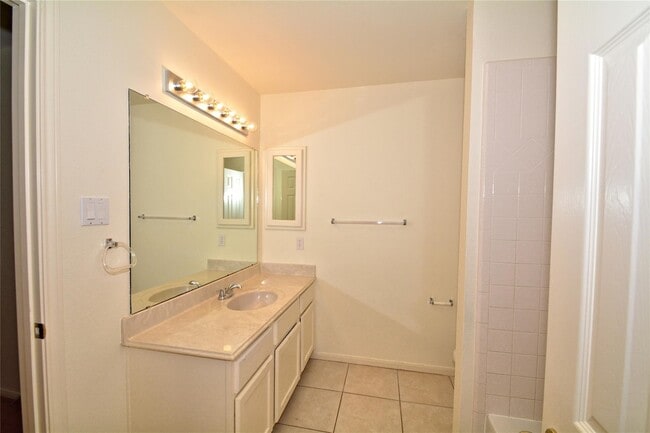 Building Photo - 17315 Marigold Dr