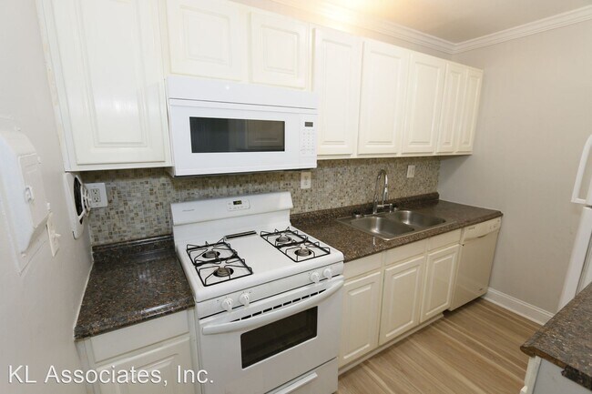 Building Photo - 1 br, 1 bath House - 7529 Riverdale Road  ...